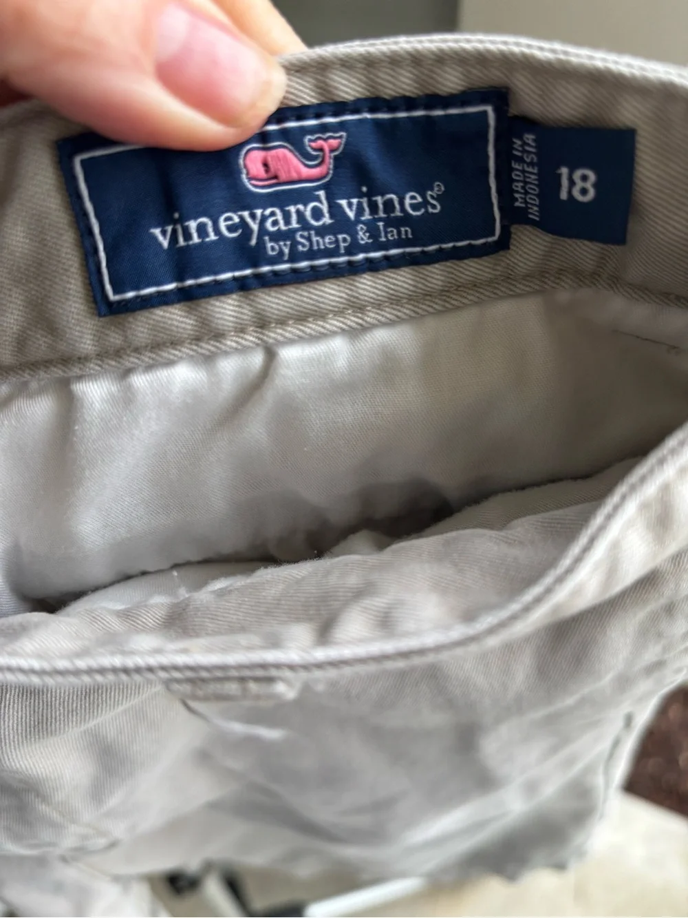 Vineyard Vines Boys Khaki Chino Shorts Size 18 Cotton Flat Front Bermuda
